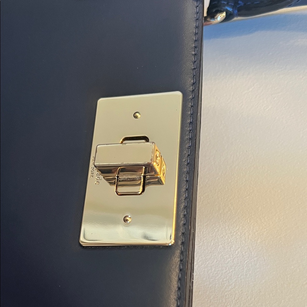 Elegant Navy Blue Leather Handbag - Picture 6 of 6